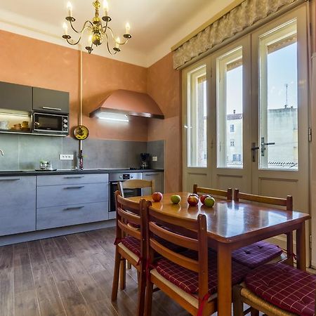 Spacious & Smart Center Apartment PUY Eksteriør bilde