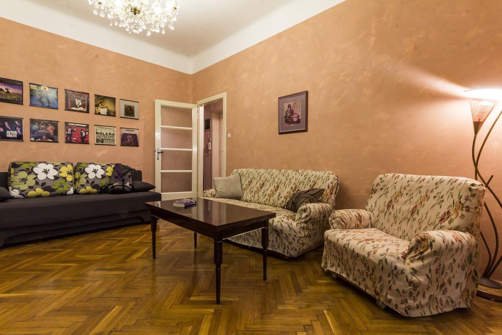 Spacious & Smart Center Apartment PUY Eksteriør bilde