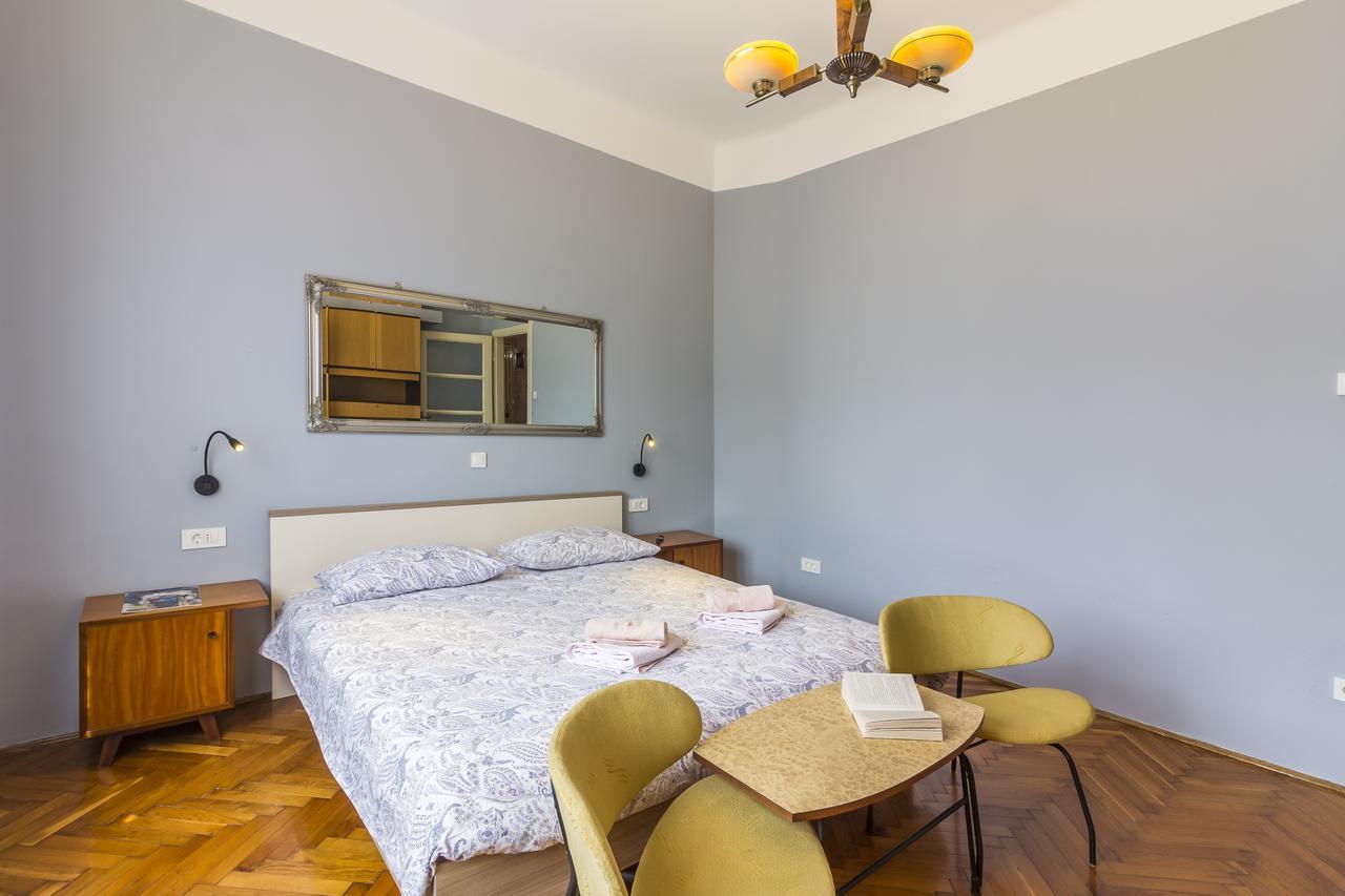 Spacious & Smart Center Apartment PUY Eksteriør bilde